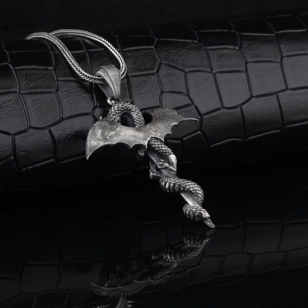 the dragon sword pendant is a product of high class craftsmanship and intricate designing. it's solid structure makes it a perfect piece to use as an everyday jewelry to elevate your style. espada silver