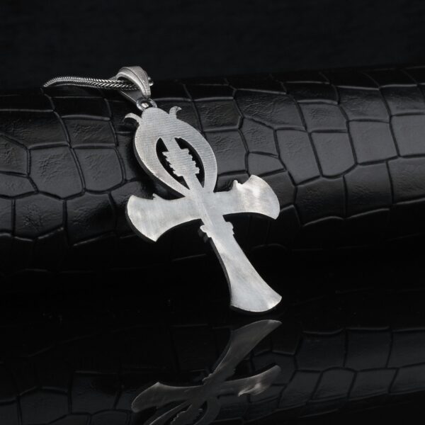 the sterling silver ankh necklace is a product of high class craftsmanship and intricate designing. it's solid structure makes it a perfect piece to use as an everyday jewelry to elevate your style. espada silver
