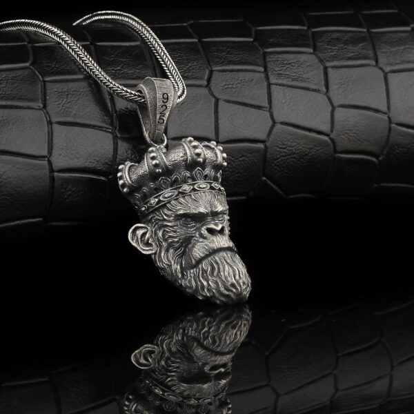 the monkey king necklace is a product of high class craftsmanship and intricate designing. it's solid structure makes it a perfect piece to use as an everyday jewelry to elevate your style. espada silver