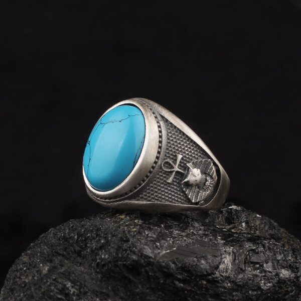 the bastet ring sterling silver is a product of high class craftsmanship and intricate designing. it's solid structure makes it a perfect piece to use as an everyday jewelry to elevate your style. espada silver
