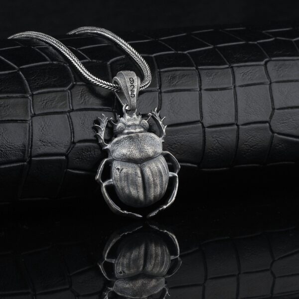 the beetle necklace sterling silver is a product of high class craftsmanship and intricate designing. it's solid structure makes it a perfect piece to use as an everyday jewelry to elevate your style. espada silver