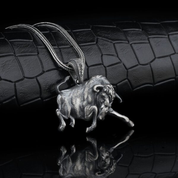 the silver bull pendant is a product of high class craftsmanship and intricate designing. it's solid structure makes it a perfect piece to use as an everyday jewelry to elevate your style. espada silver