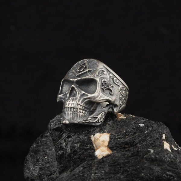 the masonic skull ring sterling silver is a product of high class craftsmanship and intricate designing. it's solid structure makes it a perfect piece to use as an everyday jewelry to elevate your style. espada silver