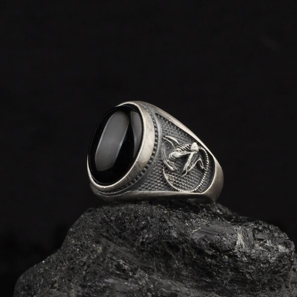 the alien ring is a product of high class craftsmanship and intricate designing. it's a perfect piece to use as an everyday jewelry to elevate your style. espada silver