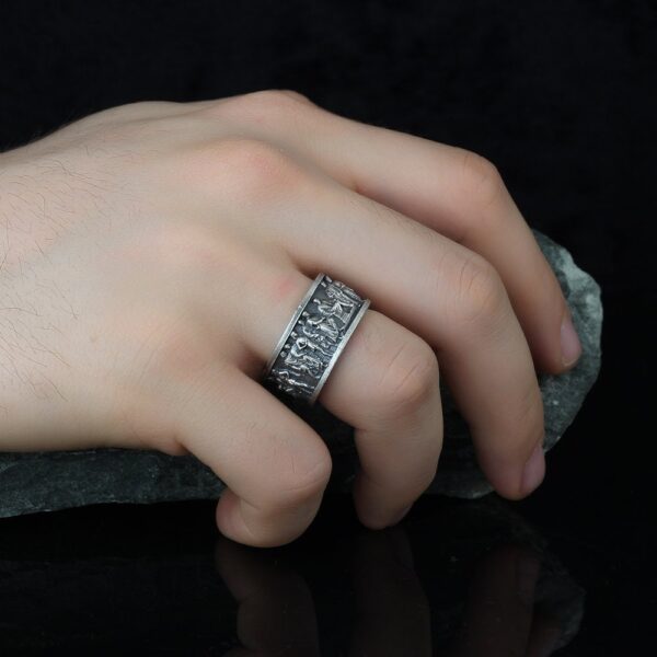 the ancient rome ring is a product of high class craftsmanship and intricate designing. it's solid structure makes it a perfect piece to use as an everyday jewelry to elevate your style. espada silver