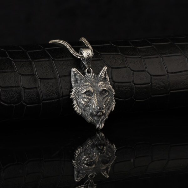 the silver wolf necklace is a product of high class craftsmanship and intricate designing. it's solid structure makes it a perfect piece to use as an everyday jewelry to elevate your style. espada silver
