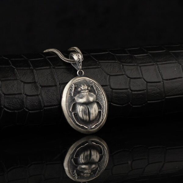 the scarab medallion sterling silver is a product of high class craftsmanship and intricate designing. it's solid structure makes it a perfect piece to use as an everyday jewelry to elevate your style. espada silver