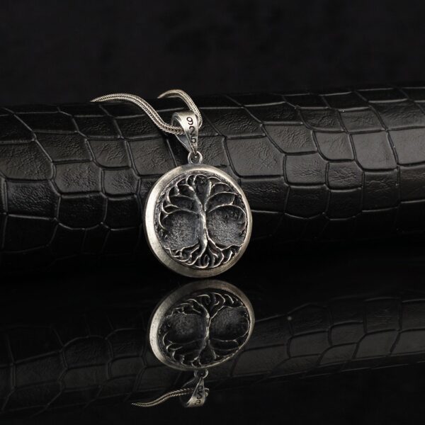 the tree of life medallion sterling silver is a product of high class craftsmanship and intricate designing. it's solid structure makes it a perfect piece to use as an everyday jewelry to elevate your style. espada silver