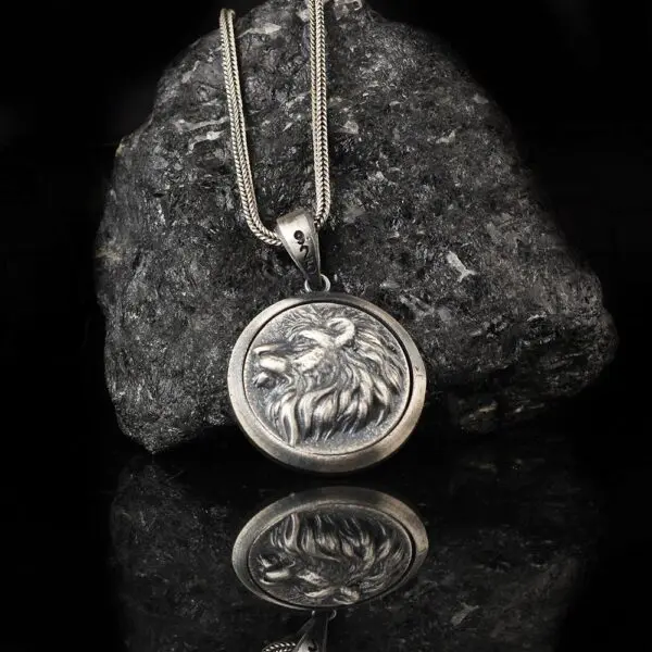 Lion Head Medallion Necklace - Sterling Silver - espadasilver.com