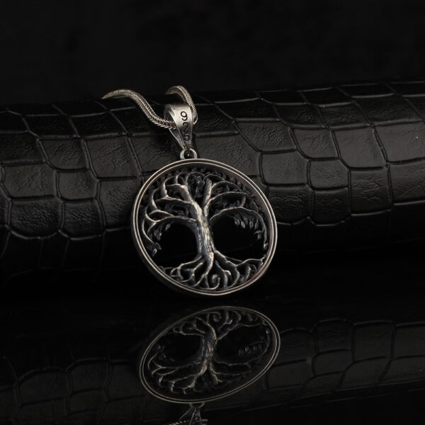 the tree of life necklace sterling silver is a product of high class craftsmanship and intricate designing. it's solid structure makes it a perfect piece to use as an everyday jewelry to elevate your style. espada silver