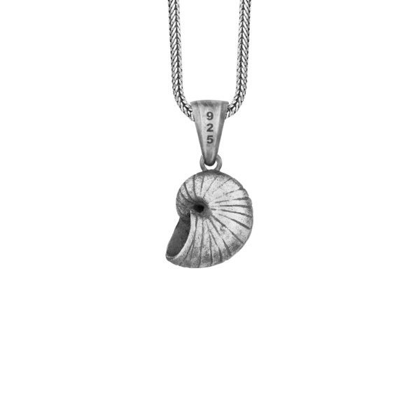 the silver snail shell necklace is a product of high class craftsmanship and intricate designing. it's solid structure makes it a perfect piece to use as an everyday jewelry to elevate your style. espada silver