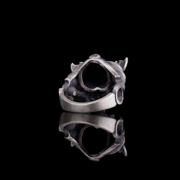 the silver taurus zodiac ring is a product of high class craftsmanship and intricate designing. it's solid structure makes it a perfect piece to use as an everyday jewelry to elevate your style. espada silver