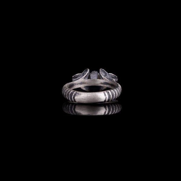 the serpent ring is a product of high class craftsmanship and intricate designing. it's solid structure makes it a perfect piece to use as an everyday jewelry to elevate your style. espada silver