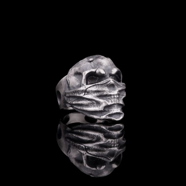 the skull ring is a product of high class craftsmanship and intricate designing. it's solid structure makes it a perfect piece to use as an everyday jewelry to elevate your style. espada silver