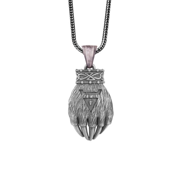 the bear paw necklace sterling silver is a product of high class craftsmanship and intricate designing. it's solid structure makes it a perfect piece to use as an everyday jewelry to elevate your style. espada silver