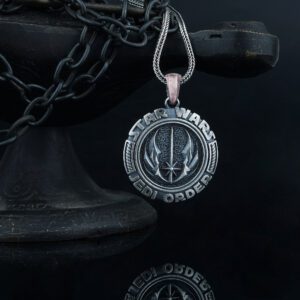 The Star Wars Necklace is a product of high class craftsmanship and intricate designing. It's solid structure makes it a perfect piece to use as an everyday jewelry to elevate your style.