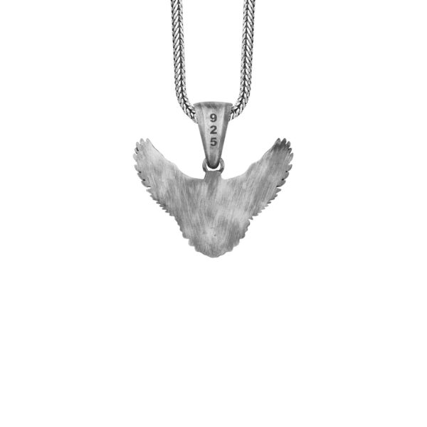 the silver minerva necklace is a product of high class craftsmanship and intricate designing. it's solid structure makes it a perfect piece to use as an everyday jewelry to elevate your style. espada silver