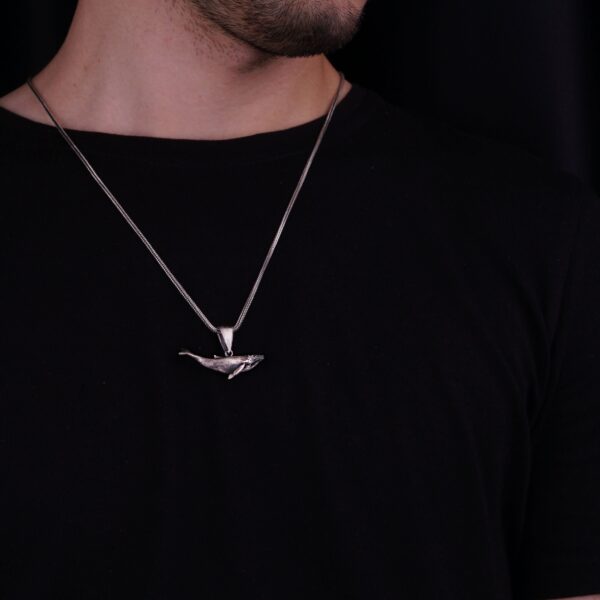 the great whale necklace is a product of high class craftsmanship and intricate designing. it's solid structure makes it a perfect piece to use as an everyday jewelry to elevate your style. espada silver