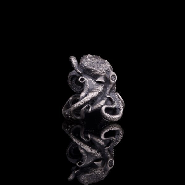 the silver octopus ring is a product of high class craftsmanship and intricate designing. it's solid structure makes it a perfect piece to use as an everyday jewelry to elevate your style. espada silver