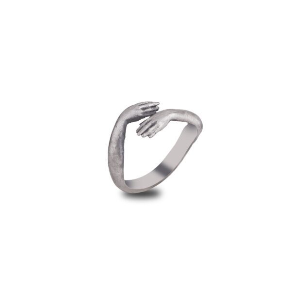 the hugging hands silver ring is a product of high class craftsmanship and intricate designing. it's solid structure makes it a perfect piece to use as an everyday jewelry to elevate your style. espada silver