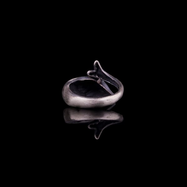 the dolphin ring silver is a product of high class craftsmanship and intricate designing. it's solid structure makes it a perfect piece to use as an everyday jewelry to elevate your style. espada silver
