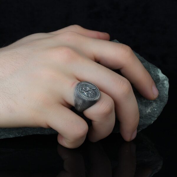 he silver grim reaper ring is a product of high class craftsmanship and intricate designing. it's solid structure makes it a perfect piece to use as an everyday jewelry to elevate your style. espada silver