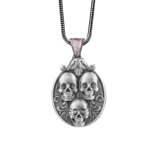 the three wise monkeys necklace is a product of high class craftsmanship and intricate designing. it's solid structure makes it a perfect piece to use as an everyday jewelry to elevate your style. espada silver