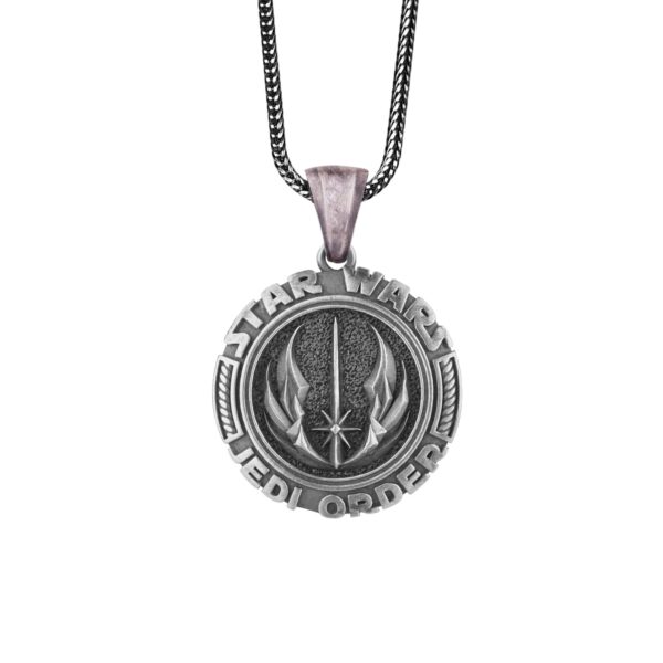 the star wars necklace is a product of high class craftsmanship and intricate designing. it's solid structure makes it a perfect piece to use as an everyday jewelry to elevate your style. espada silver