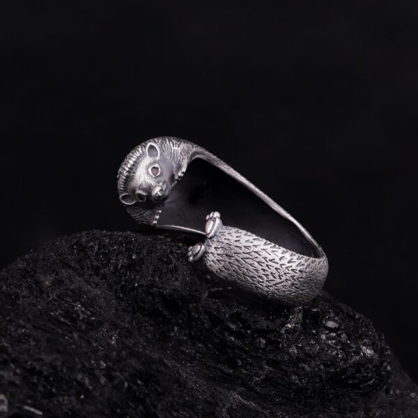 the hedgehog ring sterling silver is a product of high class craftsmanship and intricate designing. it's solid structure makes it a perfect piece to use as an everyday jewelry to elevate your style.