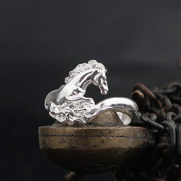 polished horse of gandalf ring